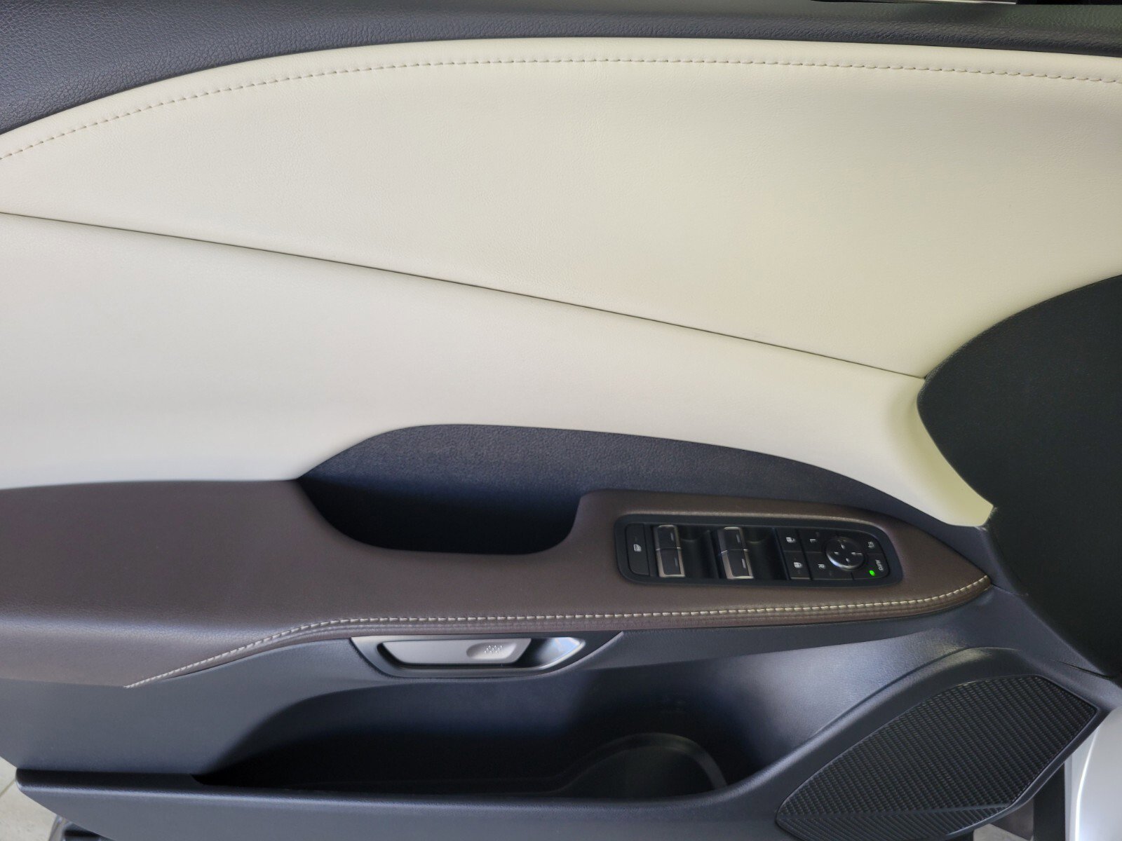 Certified 2023 Lexus RX 350 FWD w/ Cold Area Package image 19