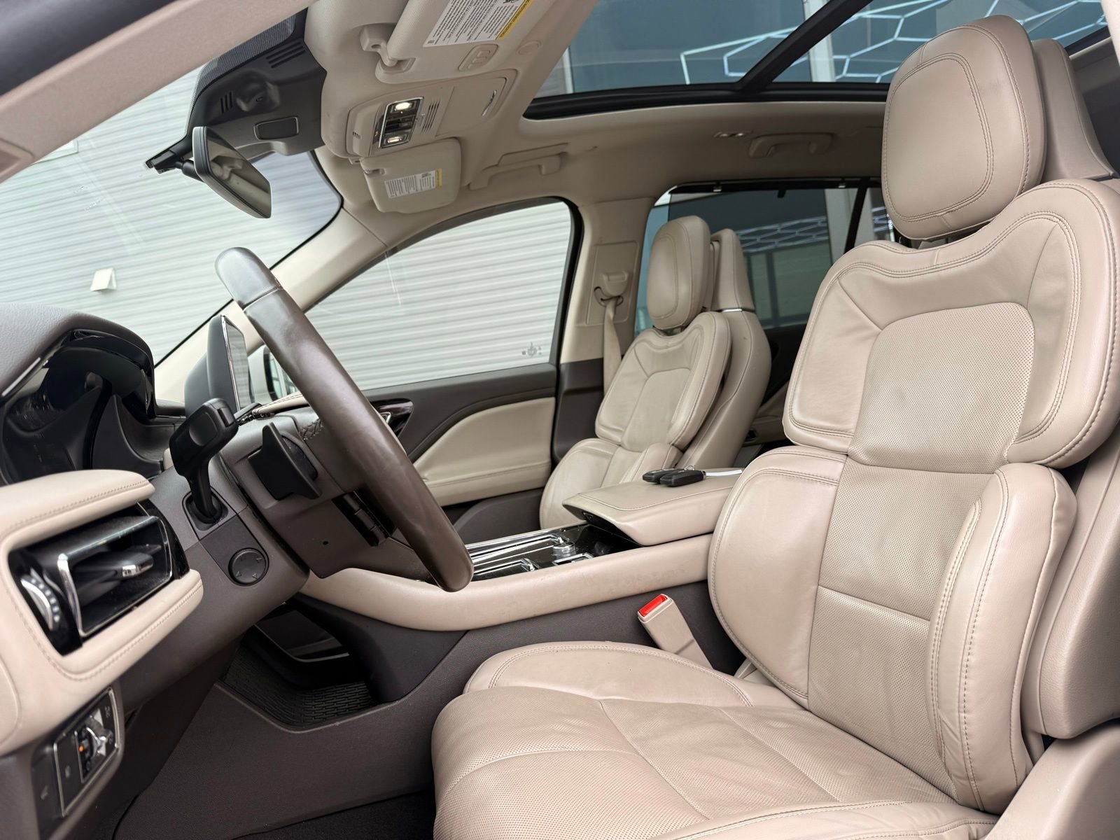 Used 2021 Lincoln Aviator Reserve w/ Equipment Group 210A image 19