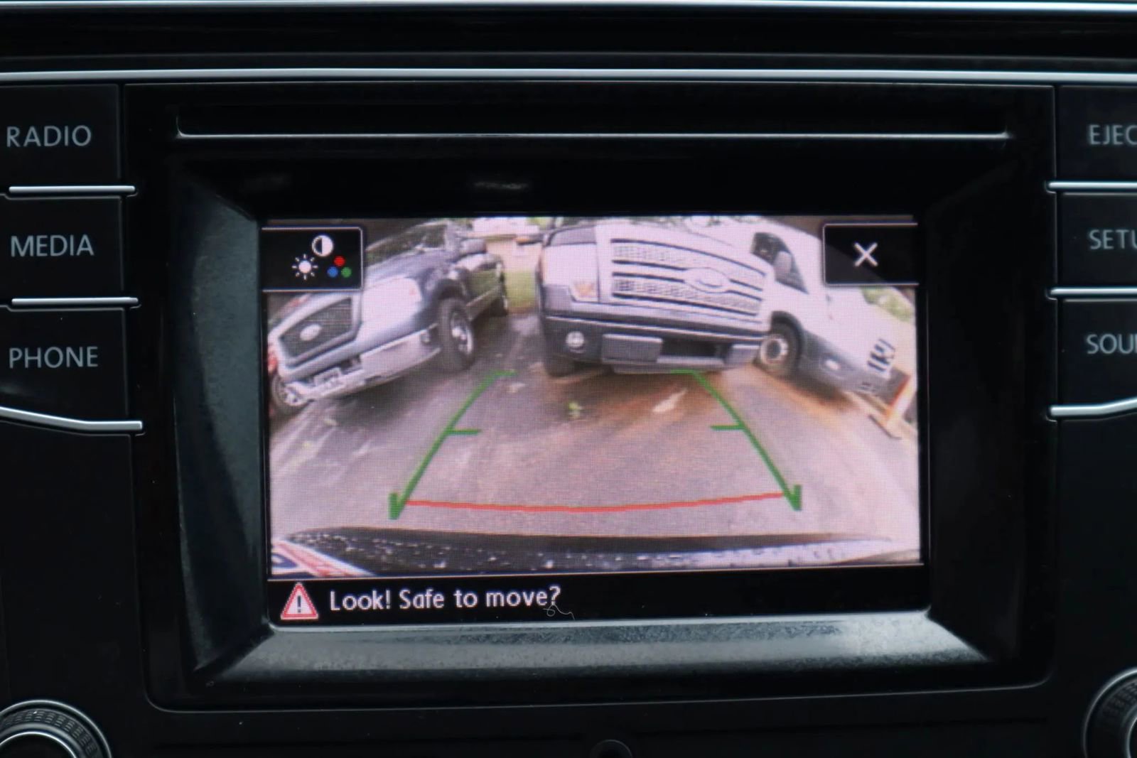 Used 2017 Volkswagen Passat 1.8T S image 25