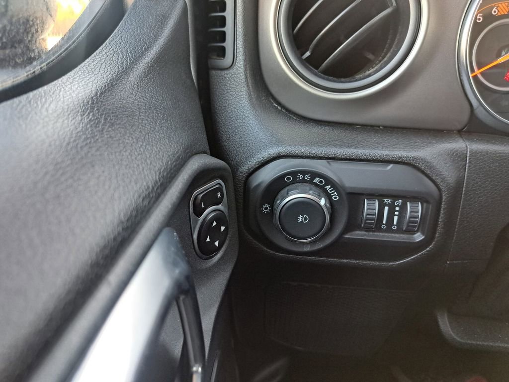 Used 2020 Jeep Wrangler Unlimited Sport S image 14