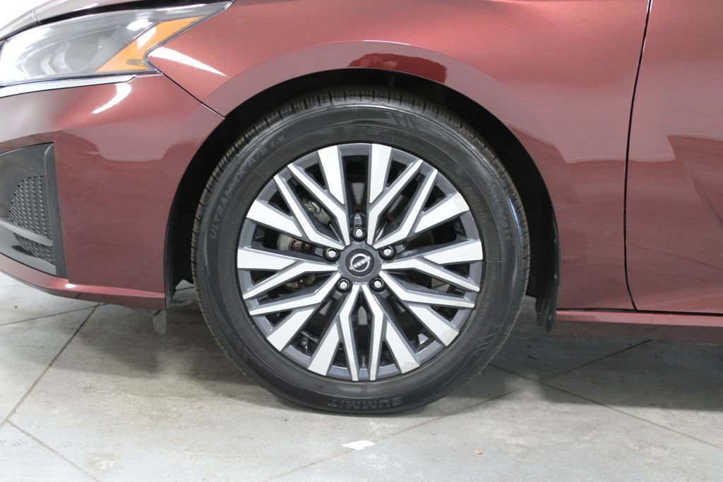 Used 2024 Nissan Altima 2.5 SV image 17