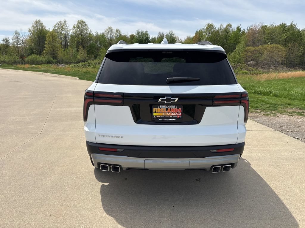 New 2026 Chevrolet Traverse LT w/ Sun and Wheel Package FWD image 8