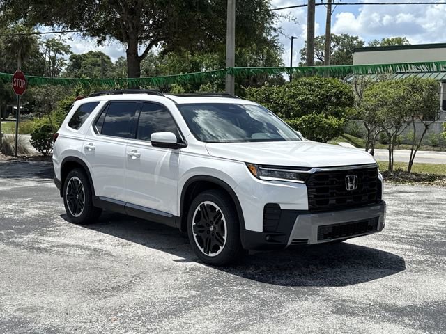 New 2026 Honda Pilot Touring image 2
