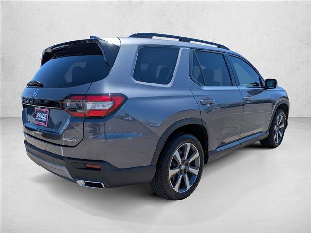 Used 2024 Honda Pilot Touring image 5