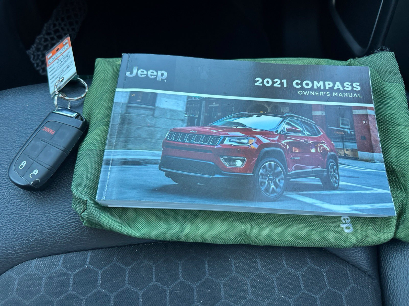 Certified 2021 Jeep Compass Latitude FWD image 19