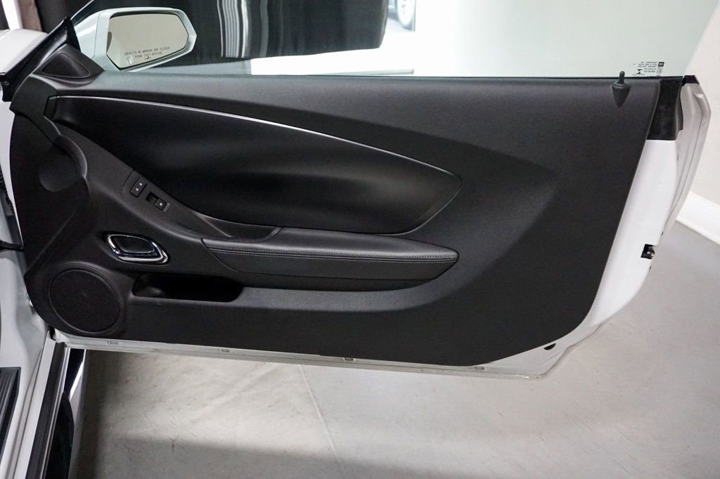 Used 2015 Chevrolet Camaro Z/28 image 34