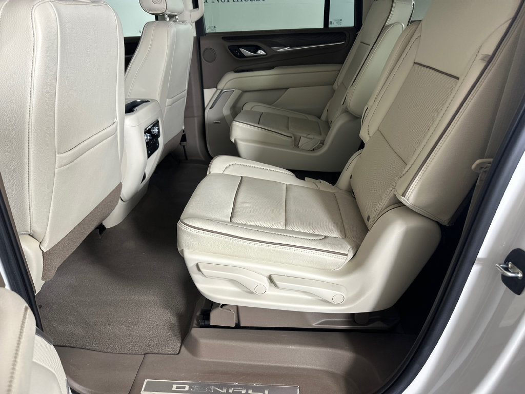 Used 2021 GMC Yukon XL Denali AWD/4WD image 21