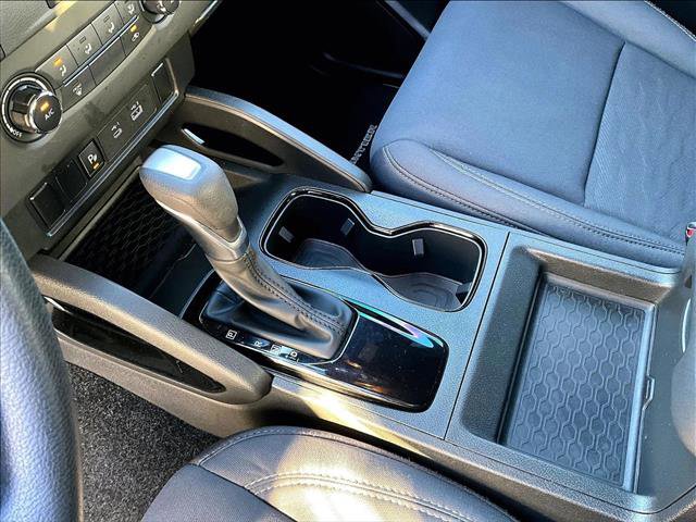 Used 2023 Nissan Frontier SV w/ Midnight Edition Package image 15