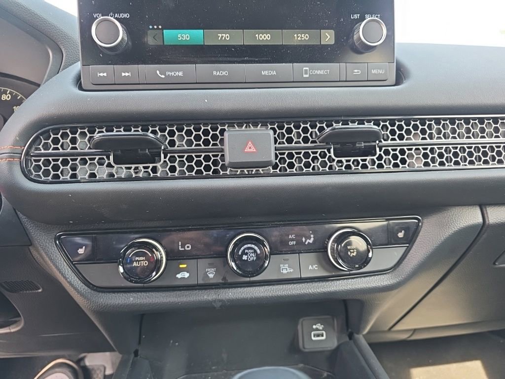 Used 2025 Honda HR-V Sport image 17