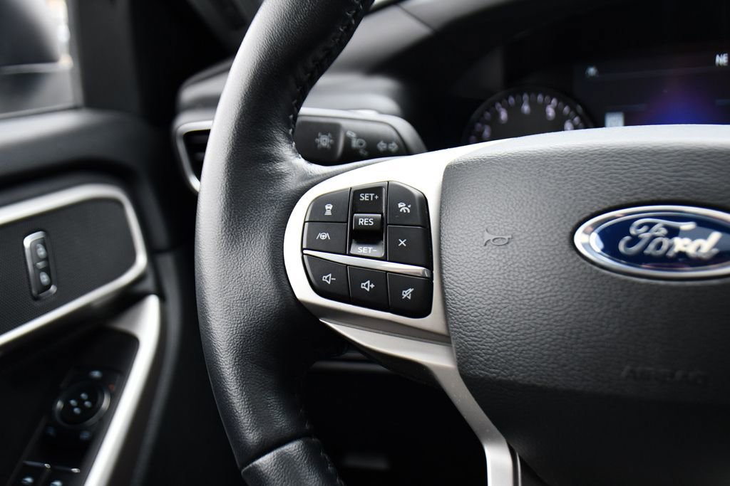 Used 2023 Ford Explorer XLT w/ Equipment Group 202A image 36