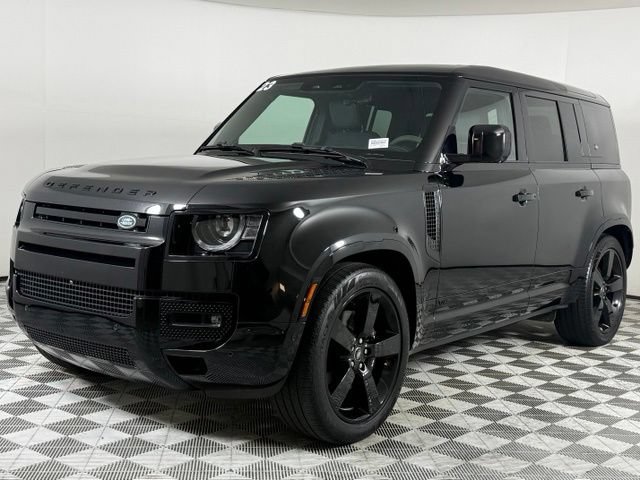 Used 2023 Land Rover Defender 110 V8 AWD/4WD image 2