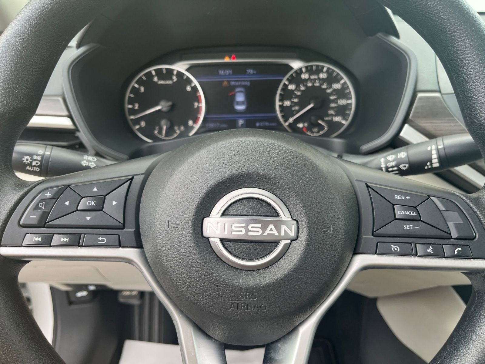 Used 2025 Nissan Altima 2.5 SV image 29