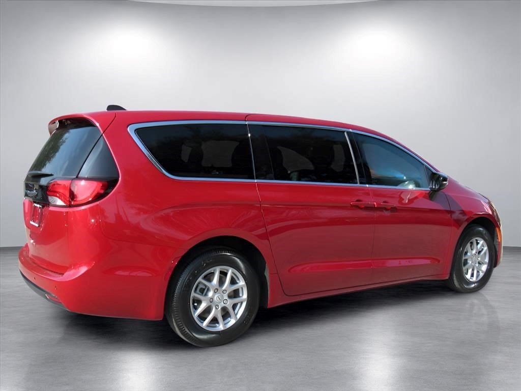 New 2026 Chrysler Voyager LX FWD image 6