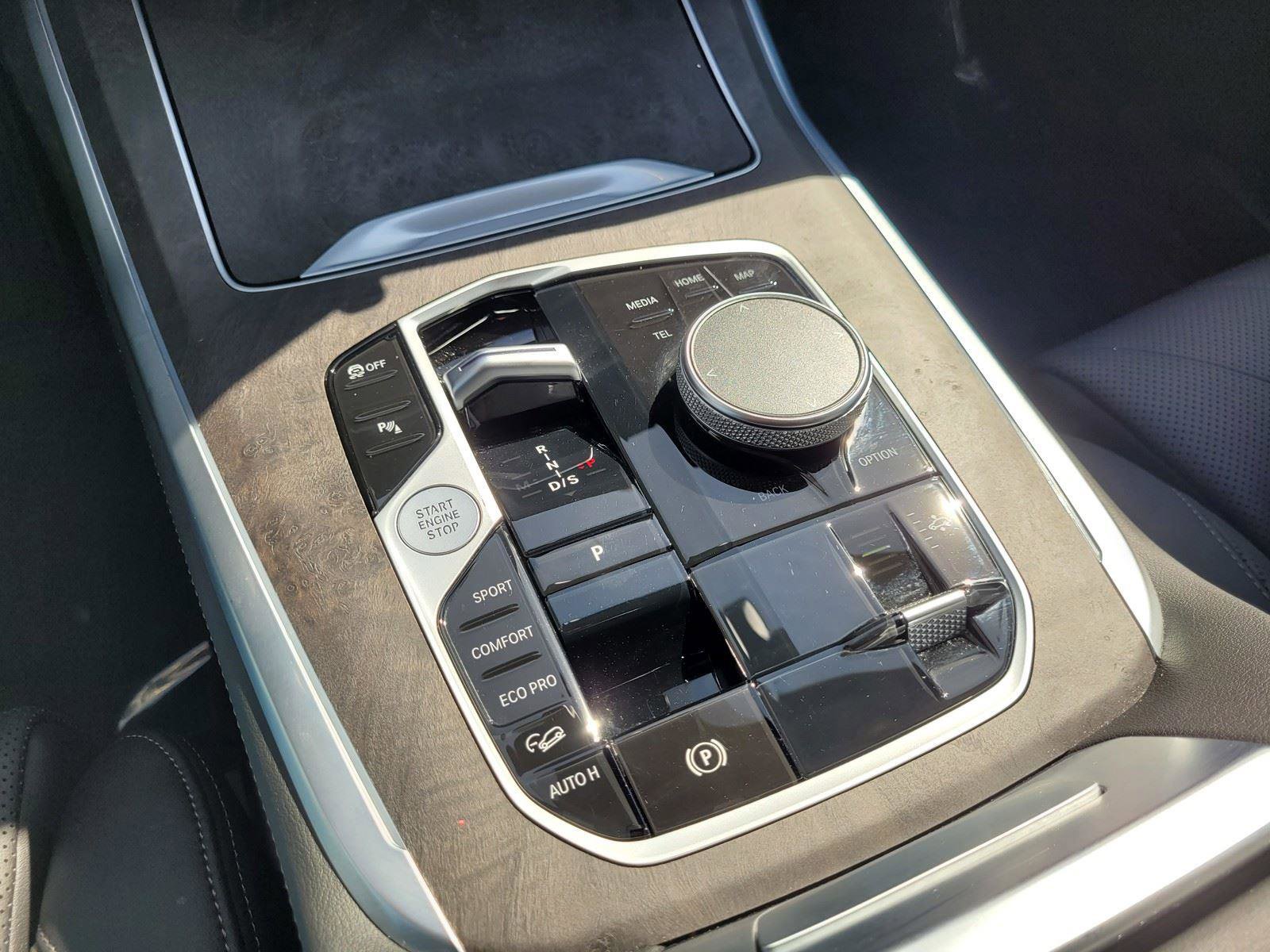 Certified 2024 BMW X7 xDrive40i image 25