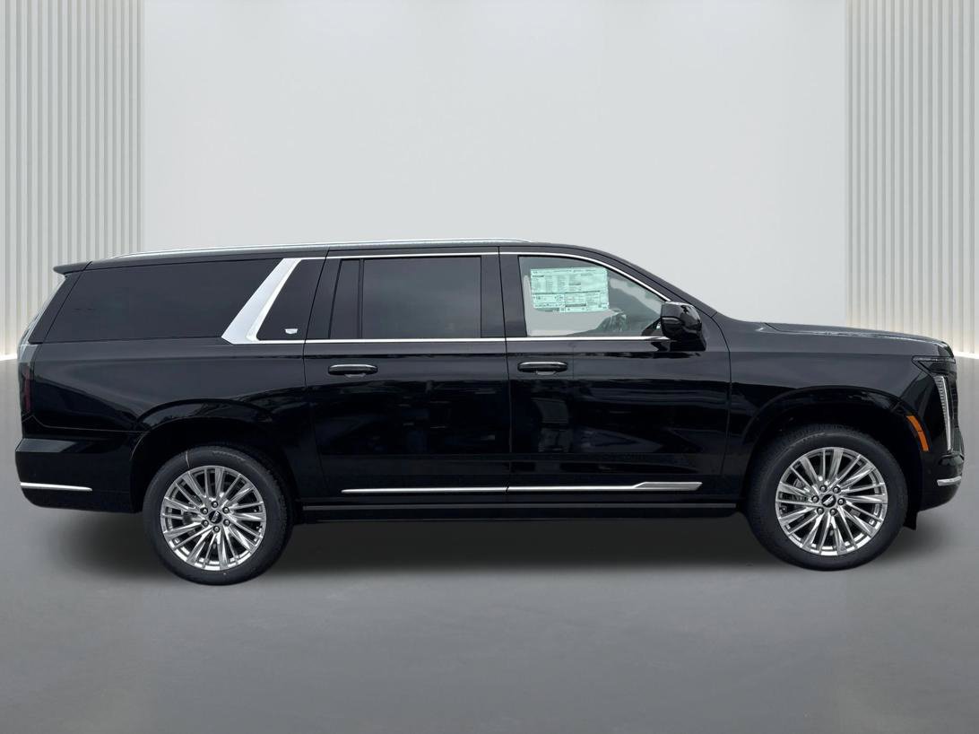 New 2026 Cadillac Escalade ESV Luxury AWD/4WD image 4