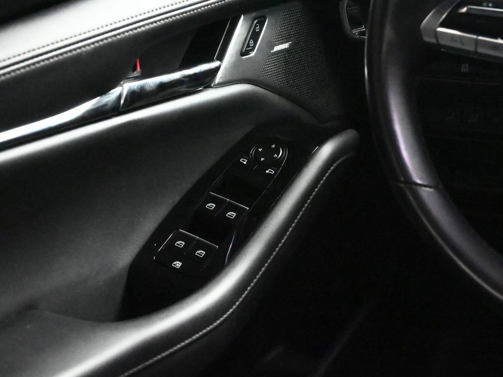 Used 2019 MAZDA MAZDA3 Hatchback w/ Preferred Package image 40