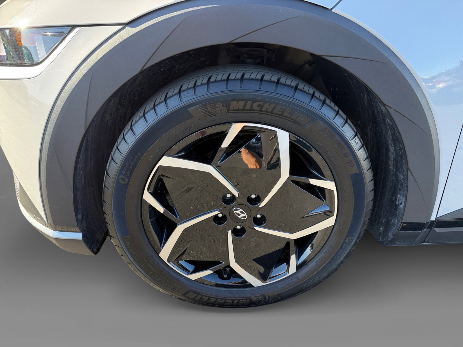 Certified 2024 Hyundai Ioniq 5 SEL RWD image 9