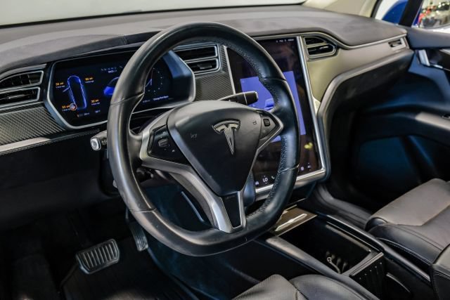 Used 2016 Tesla Model X 90D AWD/4WD image 23