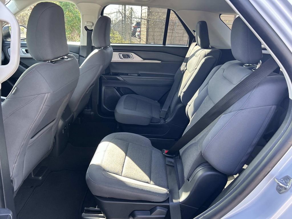 Used 2025 Ford Explorer Active image 19