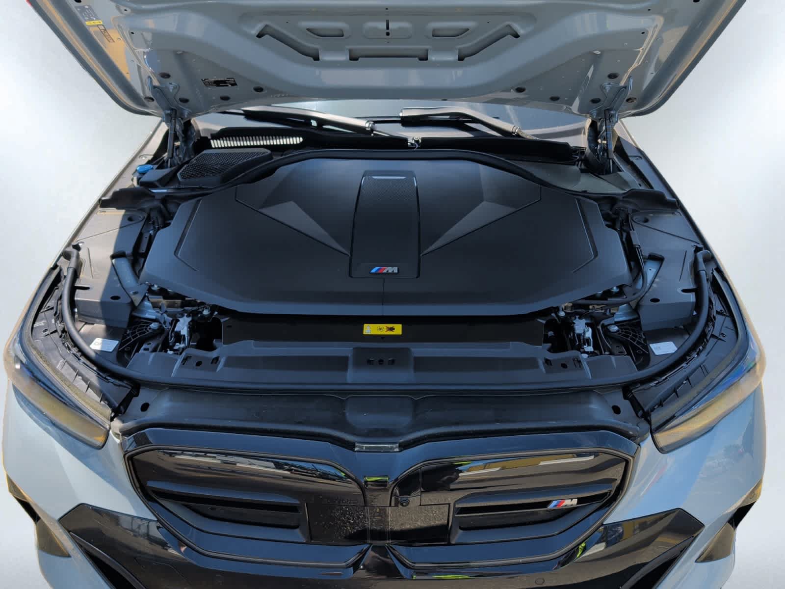 New 2026 BMW i5 M60 AWD/4WD image 9