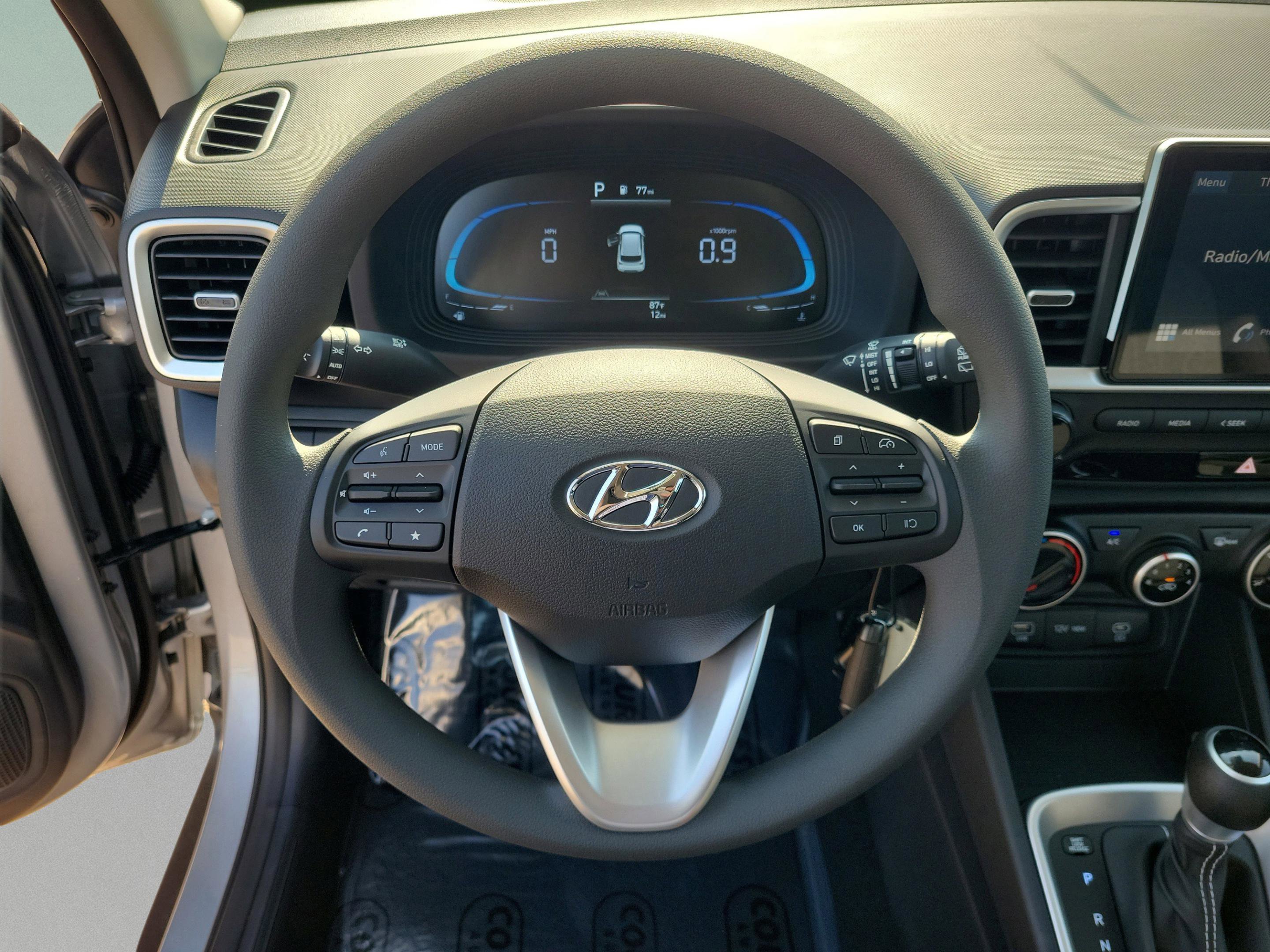 New 2026 Hyundai Venue SE image 15