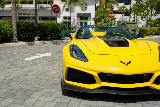 Used 2019 Chevrolet Corvette ZR1 RWD image 6