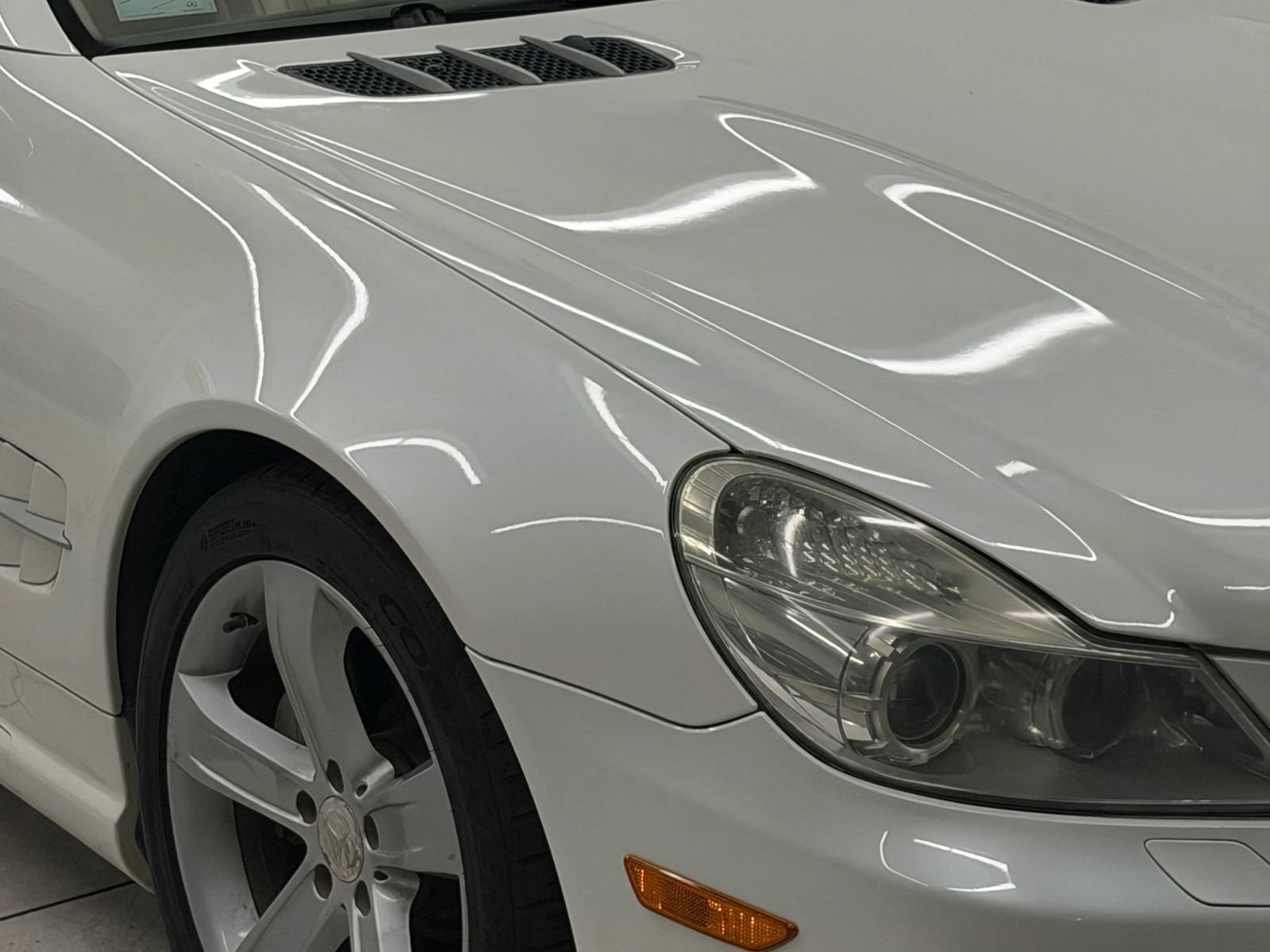 Used 2009 Mercedes-Benz SL 550 image 6