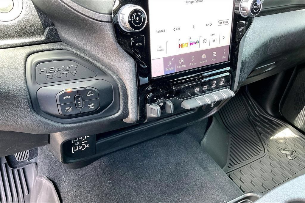New 2026 RAM 2500 Warlock AWD/4WD image 19