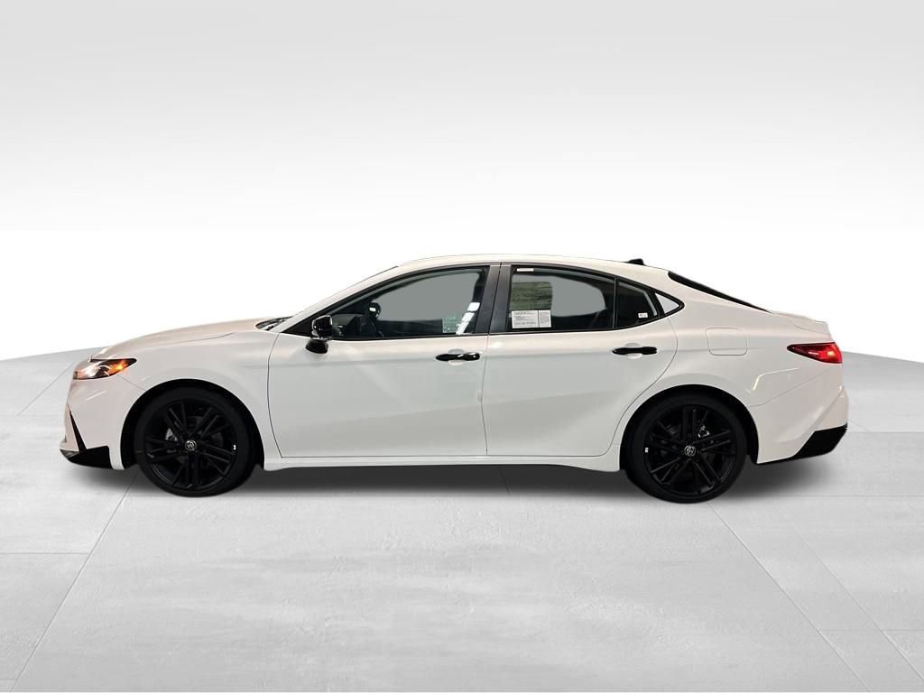 New 2026 Toyota Camry Hybrid image 2