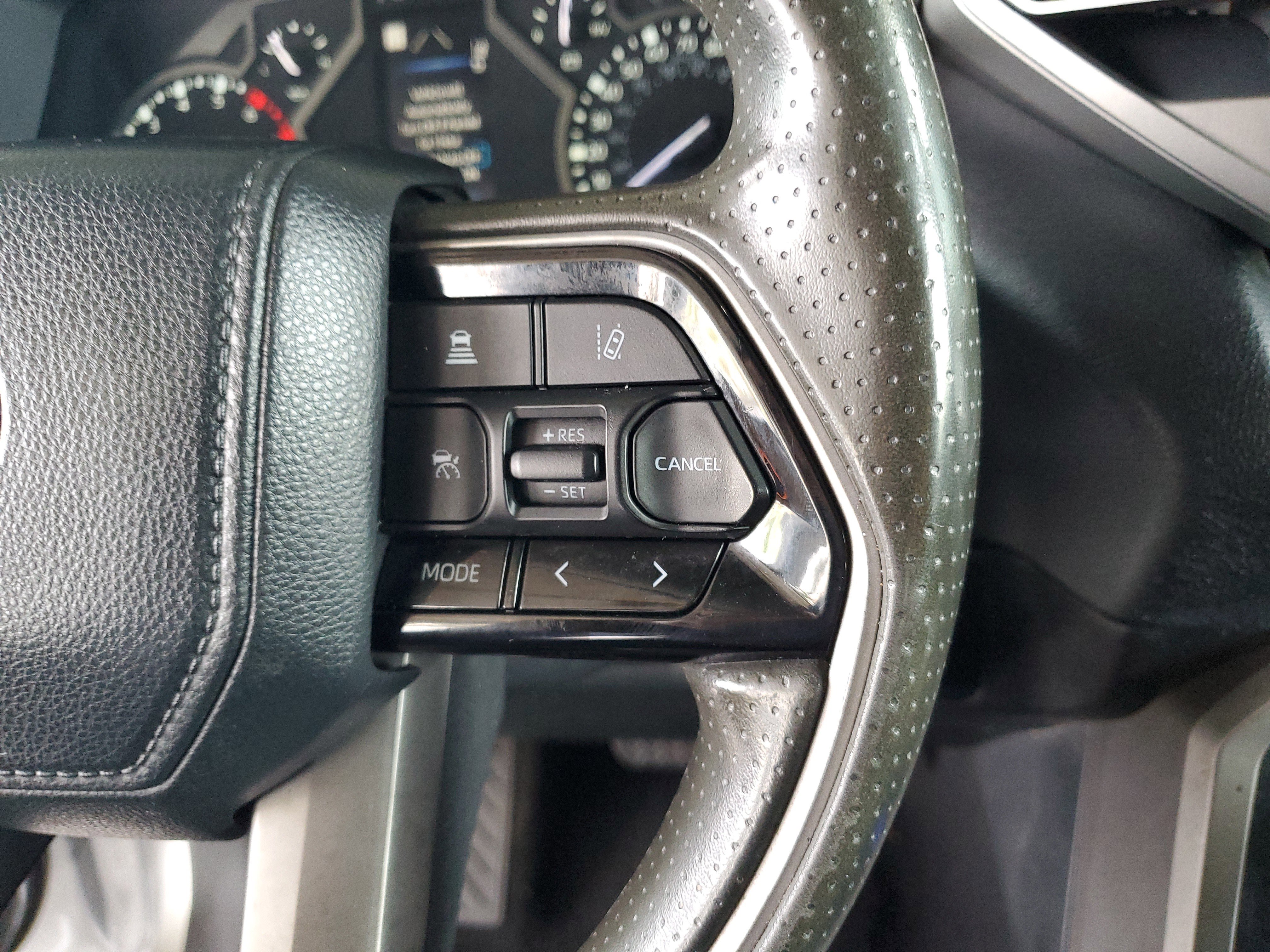 Used 2022 Toyota Tundra SR5 w/ SR5 Convenience Package RWD image 23