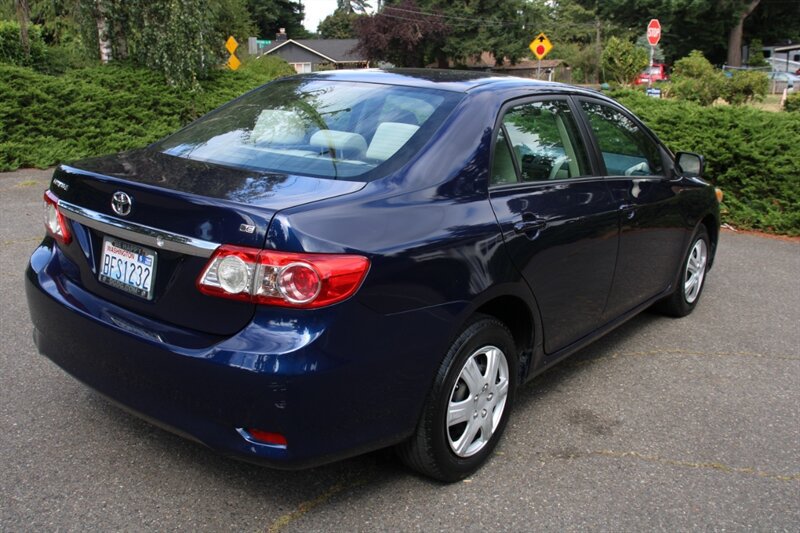 Used 2011 Toyota Corolla LE FWD image 3