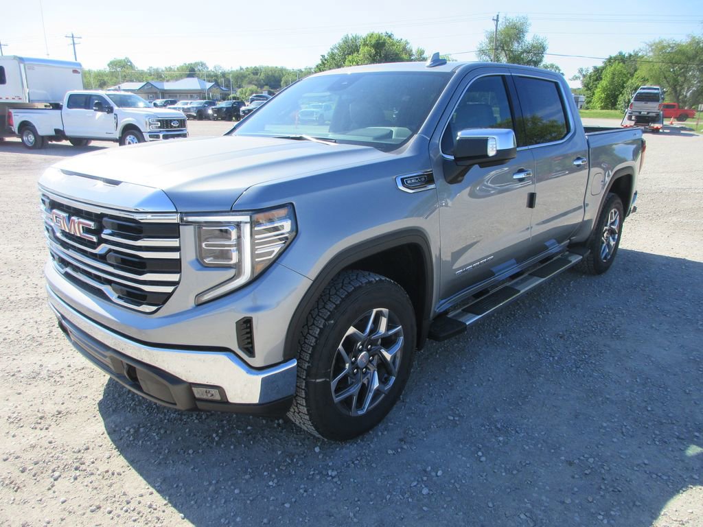 New 2026 GMC Sierra 1500 SLT w/ SLT Premium Package AWD/4WD image 11