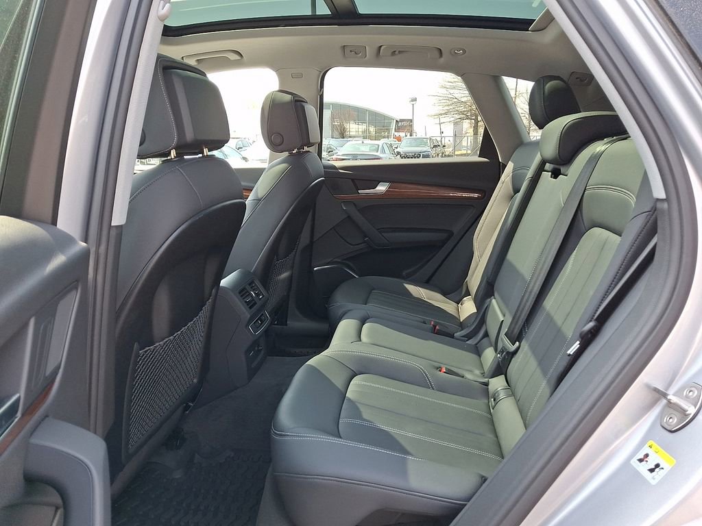 Certified 2023 Audi Q5 2.0T Premium w/ Convenience Package AWD/4WD image 16