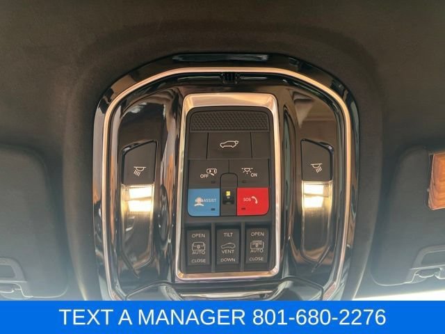 Used 2022 Jeep Grand Cherokee Summit AWD/4WD image 27