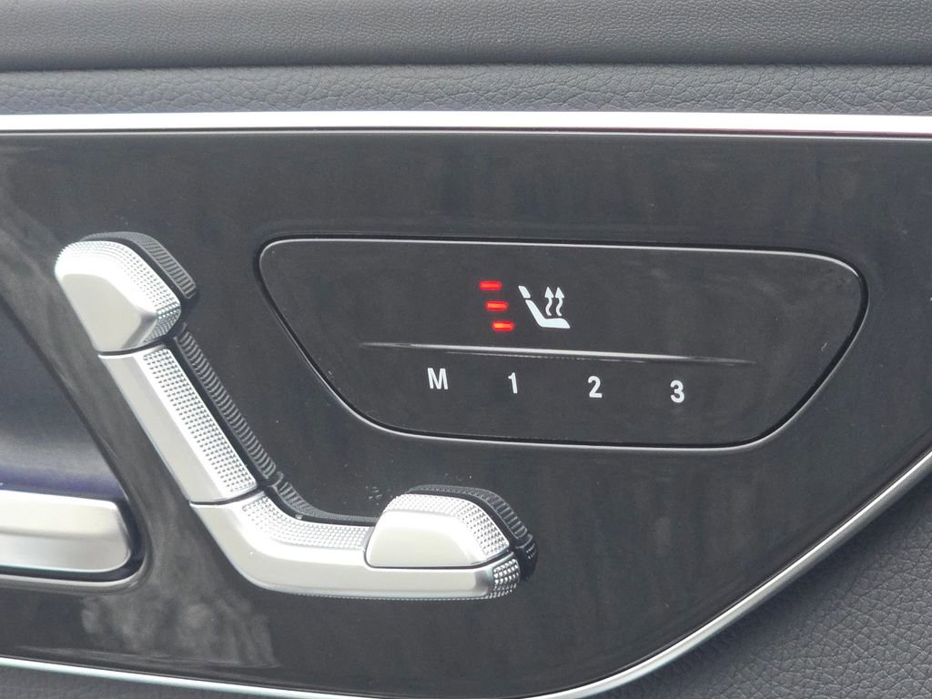 Used 2023 Mercedes-Benz C 300 4MATIC Sedan image 5