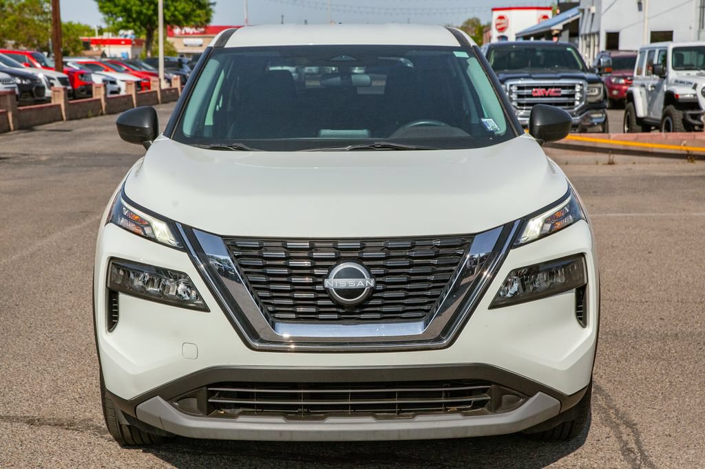 Used 2023 Nissan Rogue S AWD/4WD image 3