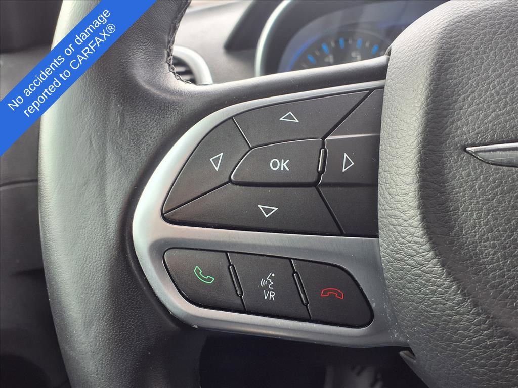 Used 2017 Chrysler 300 Touring w/ Value Package image 25