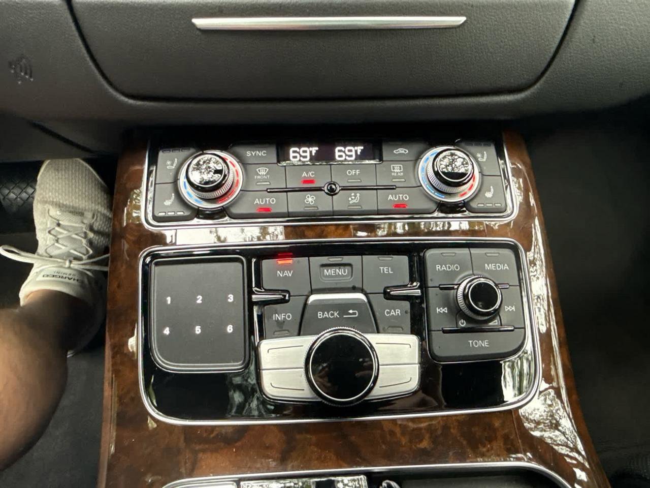 Used 2015 Audi A8 4.0T w/ Luxury Package AWD/4WD image 24