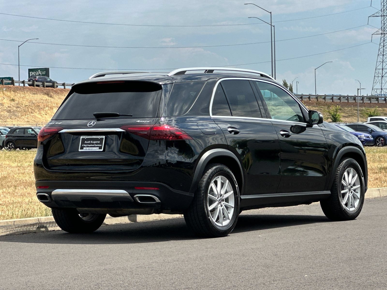 Used 2025 Mercedes-Benz GLE 350 4MATIC w/ Driver Assistance Package image 3