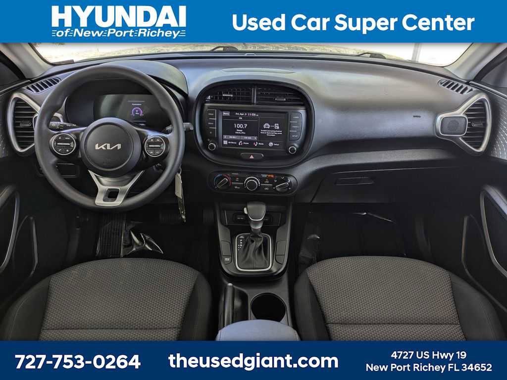 Used 2024 Kia Soul LX w/ Option Group 015 image 15