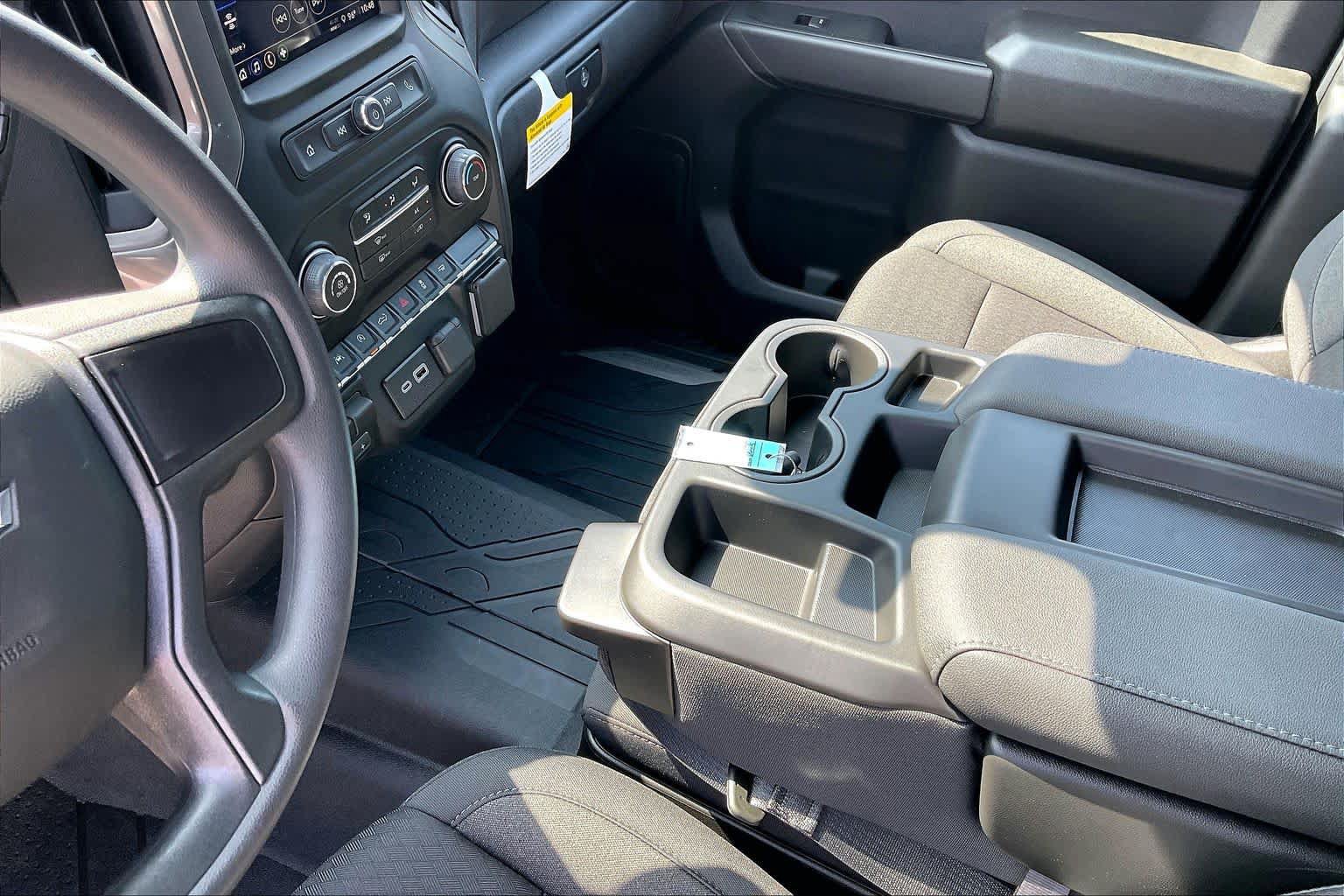 New 2026 Chevrolet Silverado 1500 Custom AWD/4WD image 7
