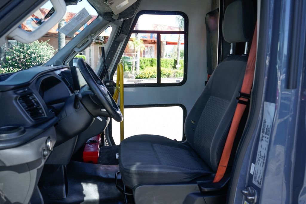 Used 2022 Ford Transit 350 DRW RWD image 19