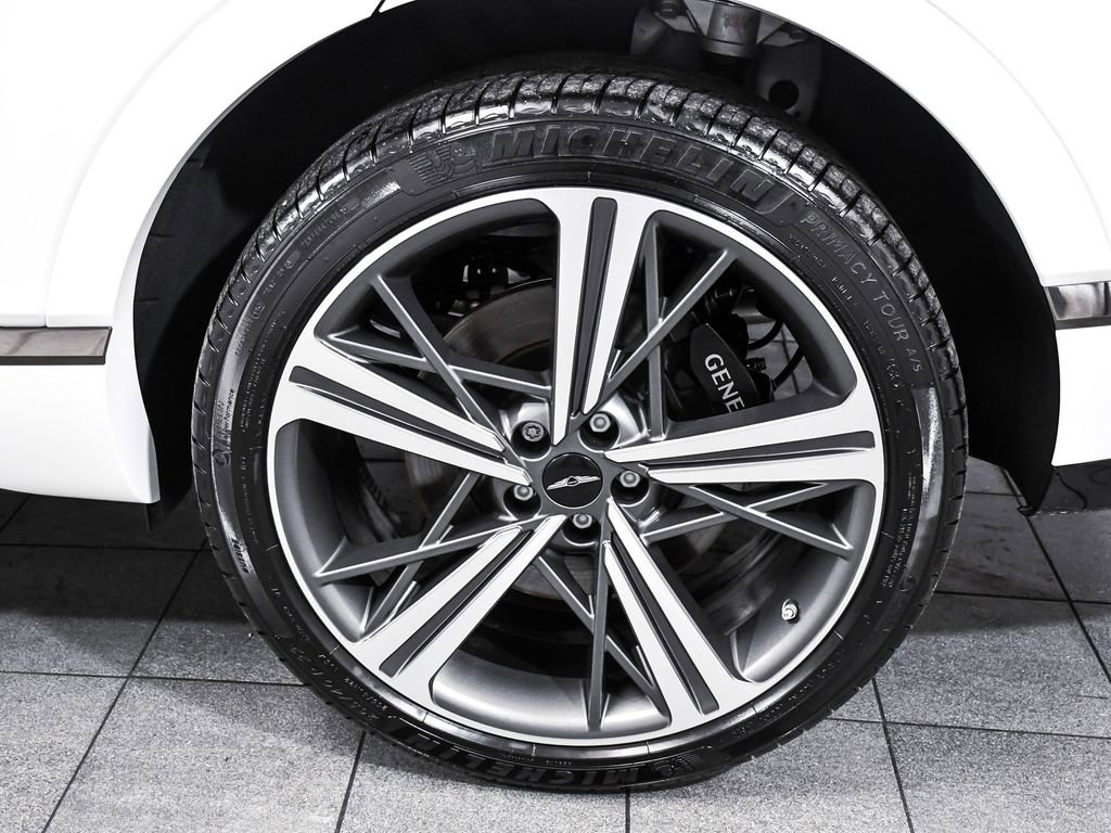 Used 2025 Genesis GV80 3.5T e-SC AWD/4WD image 8