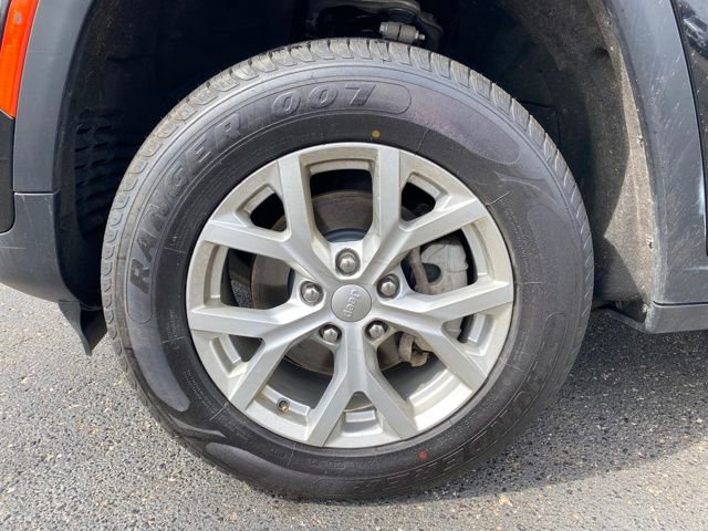 Used 2023 Jeep Grand Cherokee Limited AWD/4WD image 22