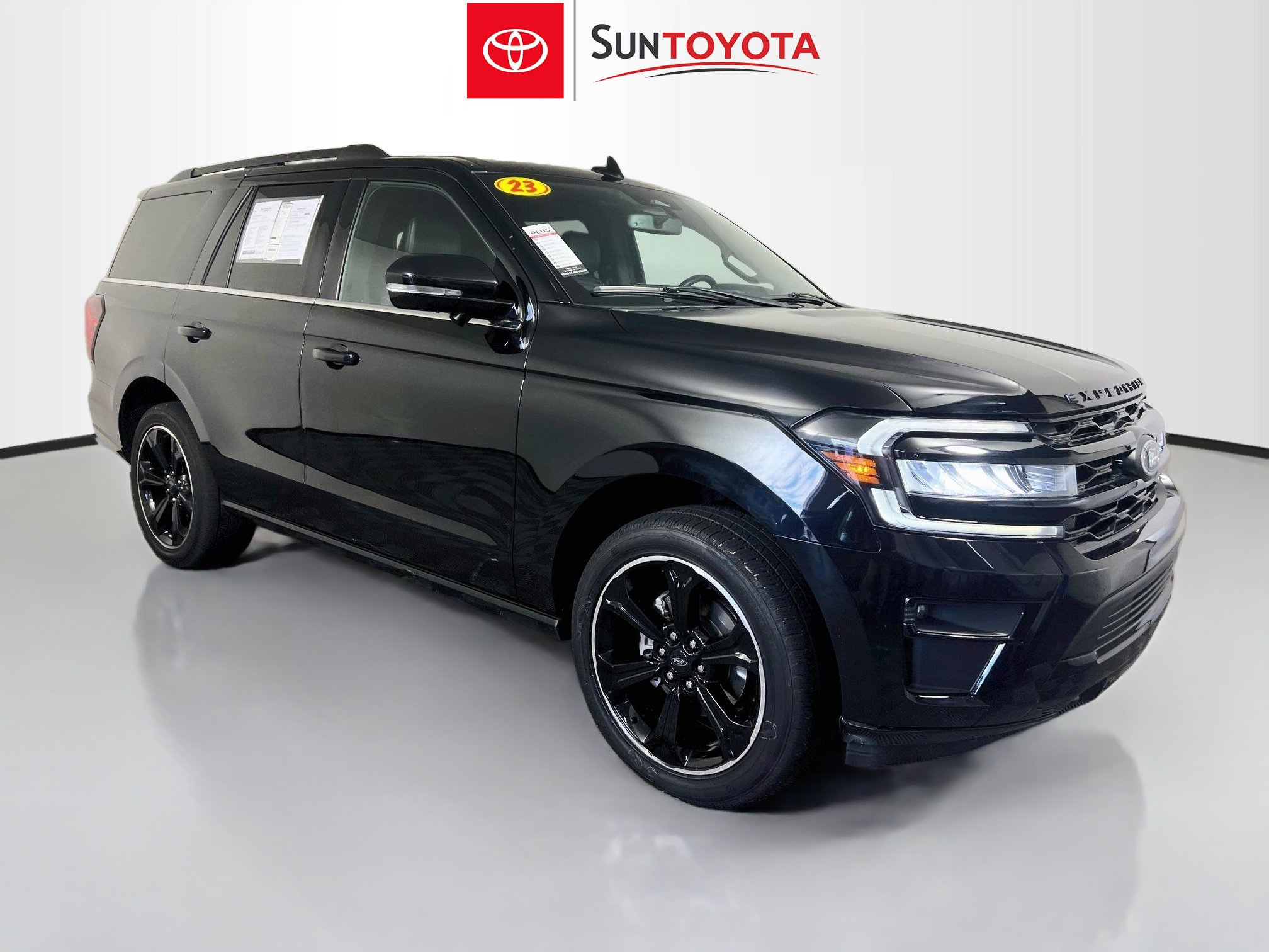 Used 2023 Ford Expedition Limited AWD/4WD image 1