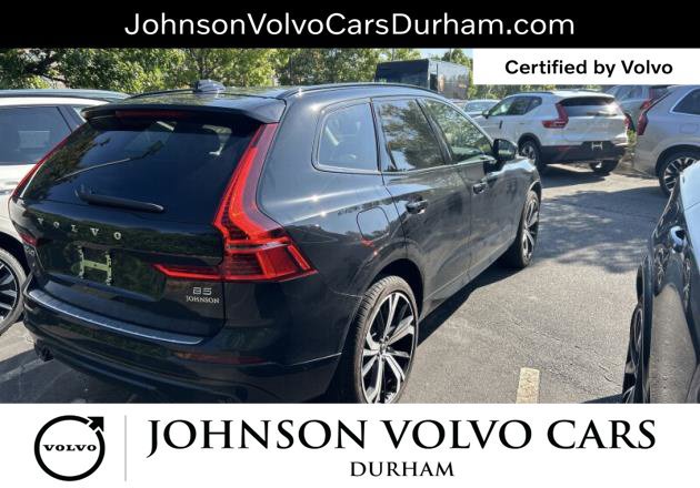 Used 2023 Volvo XC60 B5 Ultimate w/ Climate Package FWD image 3