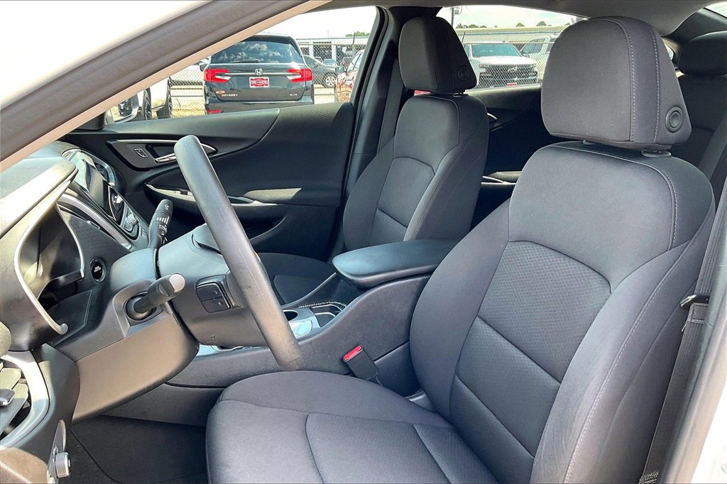 Used 2020 Chevrolet Malibu LS image 18