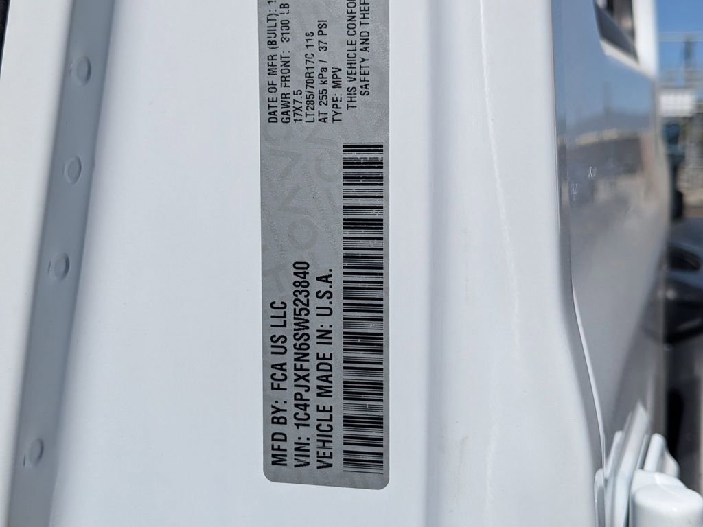 Used 2025 Jeep Wrangler Unlimited Rubicon w/ Convenience Group image 36