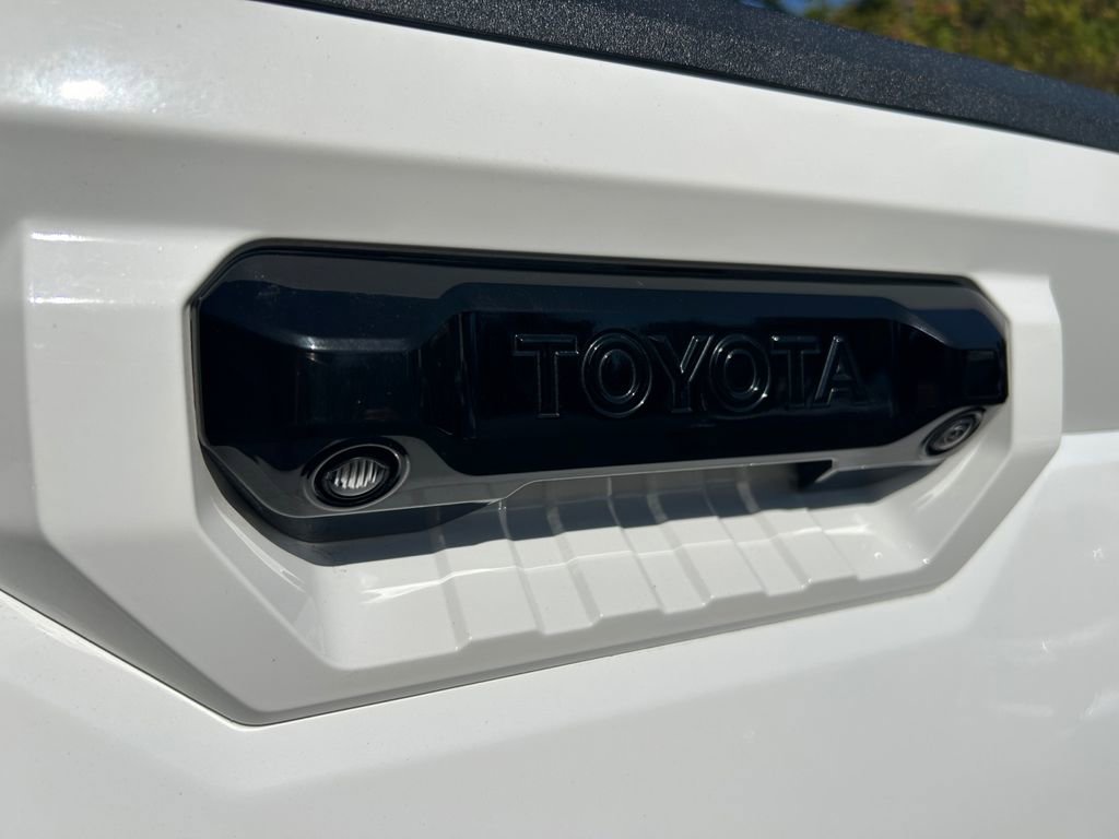 Used 2024 Toyota Tundra Limited image 31