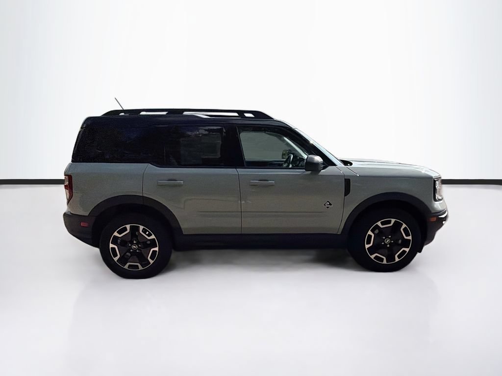 Used 2023 Ford Bronco Sport Outer Banks w/ Tech Package AWD/4WD image 4